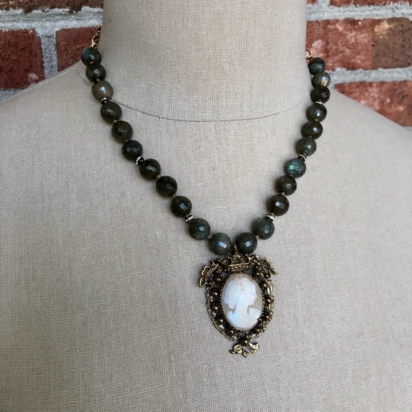 Vintage Cameo Necklace - Picture 2 of 4